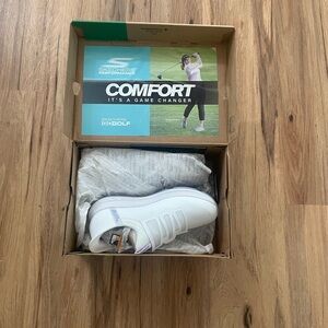Skechers White Golf Shoes size 7